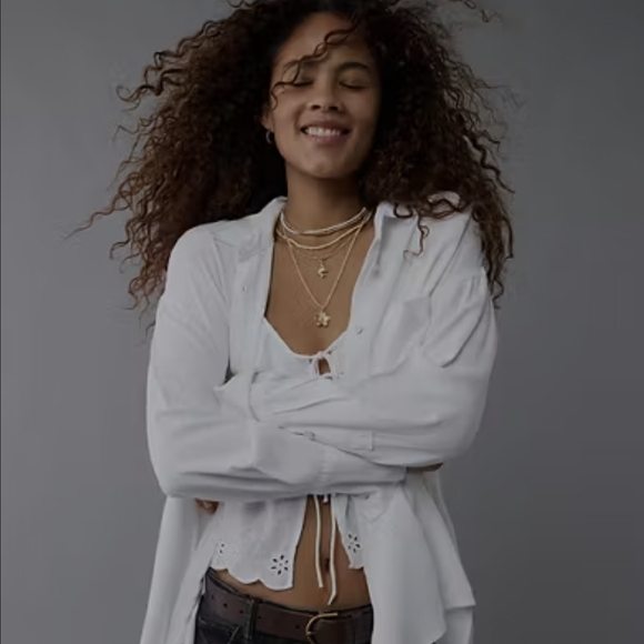 American Eagle Outfitters Jackets & Blazers - American Eagle Open Back Tie Blouse White Lightweight Button Up Medium NWT